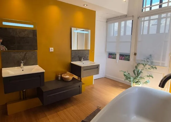 Centre Dans Un D'exception Bed & Breakfast 3*